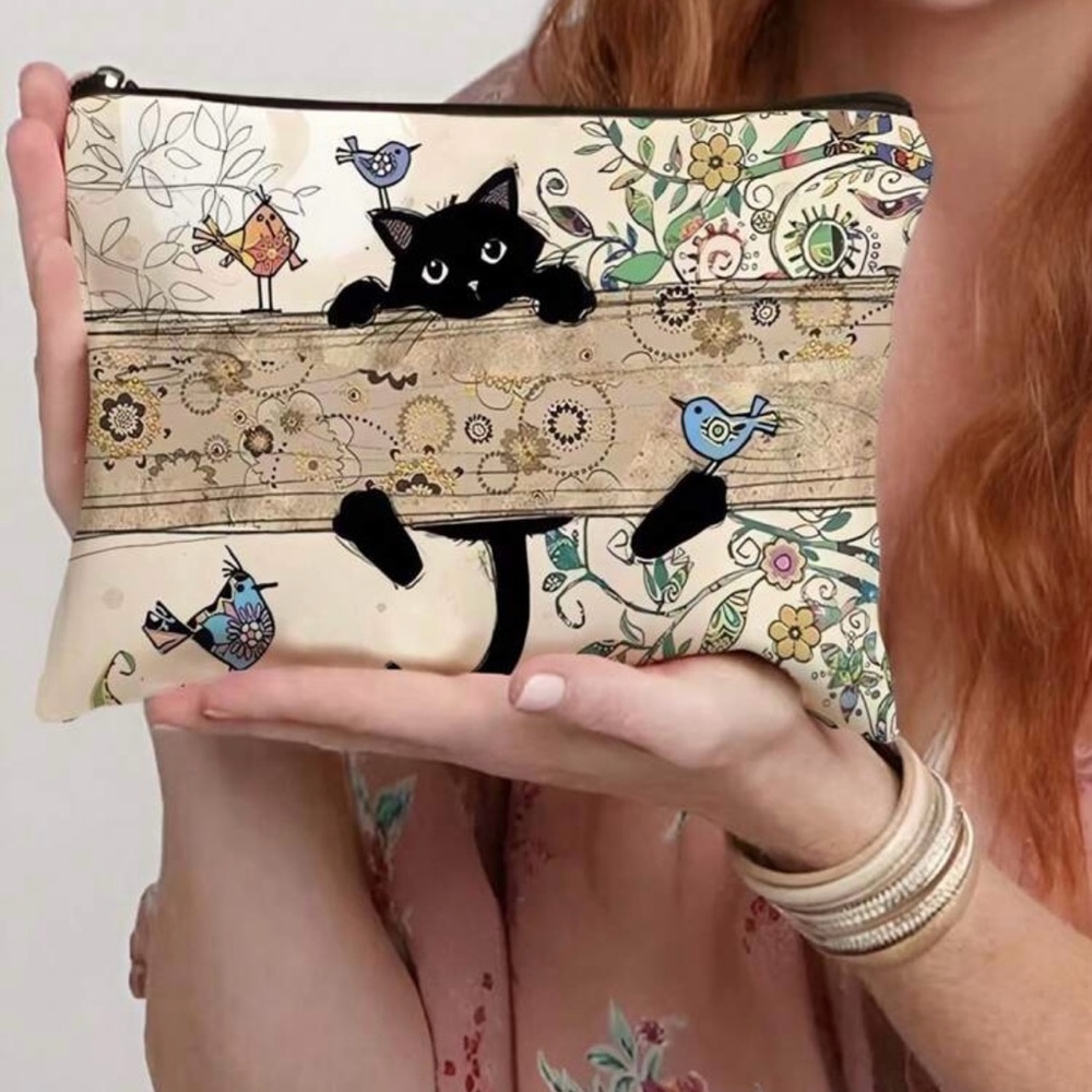 Floral Cat Print Pouch. BRAND NEW NO TAGS